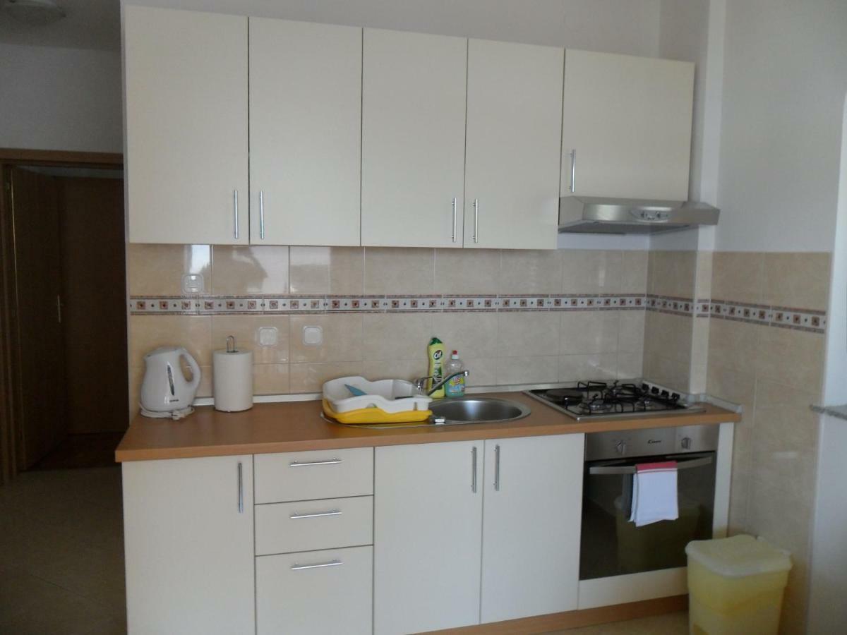 Tomicic Apartment *