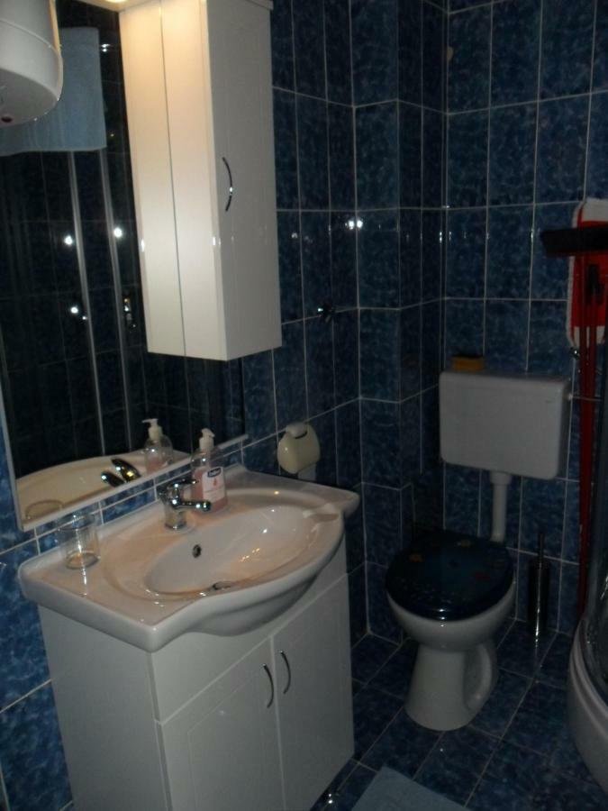 Tomicic Apartment *
