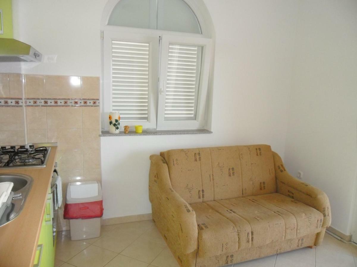 Tomicic Apartment *